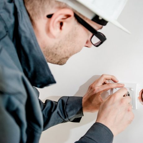 electrician, electric, electricity-1080561.jpg